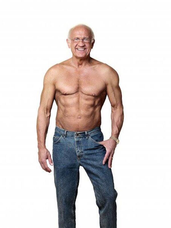 傑弗里•萊夫59歲時，由於體重超標，甚至連鞋帶都系不上。2012年，《Men's Fitness Magazine》（男性健身雜誌）Life博士評選活動將他評為 “年度25位最具運動能力的男性”。 - 俄羅斯衛星通訊社