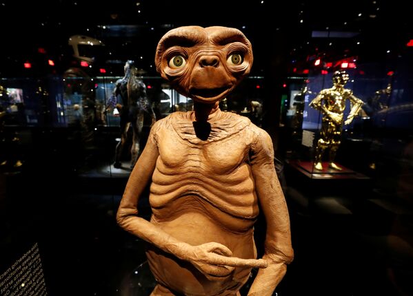 加州洛杉磯，奧斯卡電影博物館裡影片《E.T.》中的外星人模型。 - 俄羅斯衛星通訊社