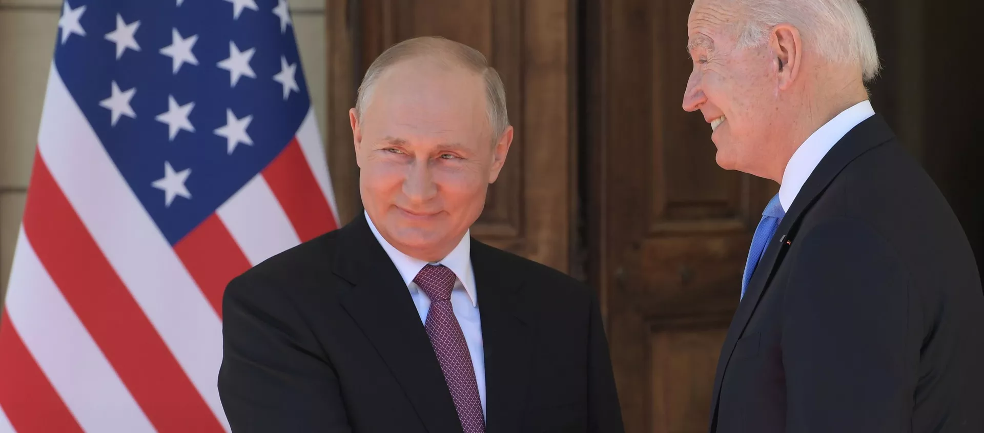 Президент РФ Владимир Путин и президент США Джо Байден во время встречи в Женеве - 俄羅斯衛星通訊社, 1920, 08.11.2021