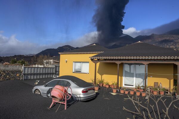 西班牙加那利群島拉帕爾馬島的火山噴發。 - 俄羅斯衛星通訊社