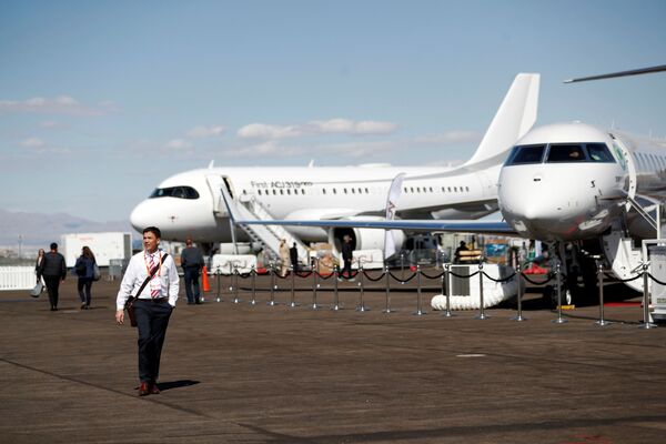 在內華達州亨德森公務機展上拍攝的空客和龐巴迪的公務機。 - 俄羅斯衛星通訊社