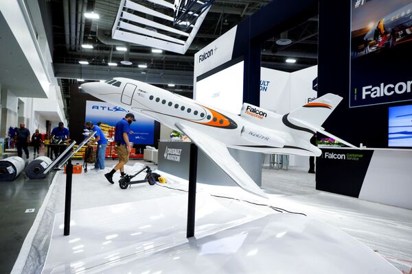 內華達州亨德森公務機展上的達索航空公司（Dassault Aviation）的展台。 - 俄羅斯衛星通訊社