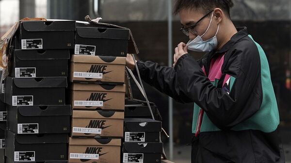 美国大型鞋类品牌致函特朗普，呼吁取消对该行业的关税 - 俄罗斯卫星通讯社