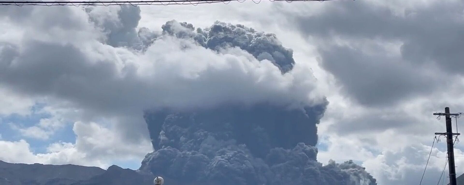  日本阿苏山火山喷发 - 俄罗斯卫星通讯社, 1920, 20.10.2021