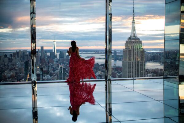 从纽约范德比尔特一号摩天大楼观景台上俯瞰帝国大厦和纽约全景。 - 俄罗斯卫星通讯社