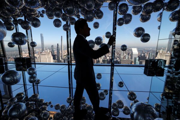 紐約範德比爾特一號摩天大樓觀景台上的遊客。 - 俄羅斯衛星通訊社