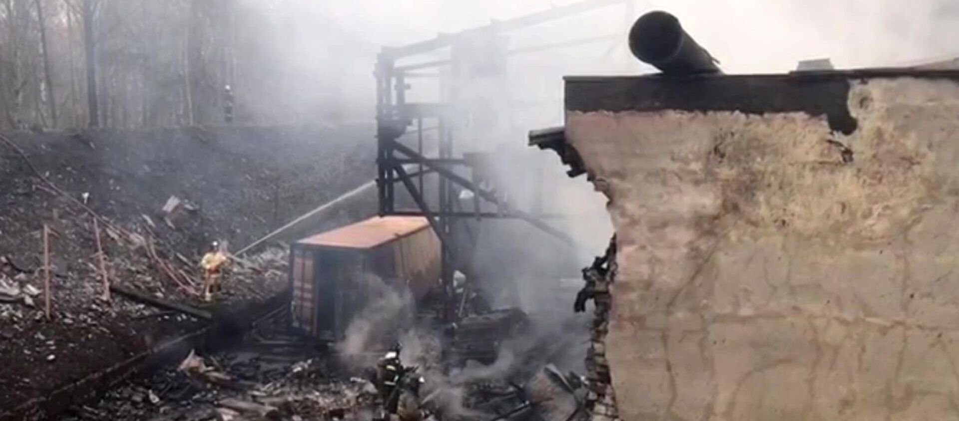 俄紧急部门称，梁赞州一家合成纤维工厂发生爆炸和火灾，造成12人死亡4人失踪 - 俄罗斯卫星通讯社, 1920, 22.10.2021