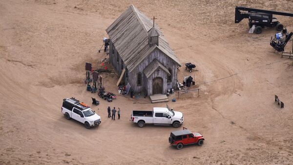  Actor Alec Baldwin fired a prop gun on the set of a Western being filmed at the ranch  - 俄罗斯卫星通讯社