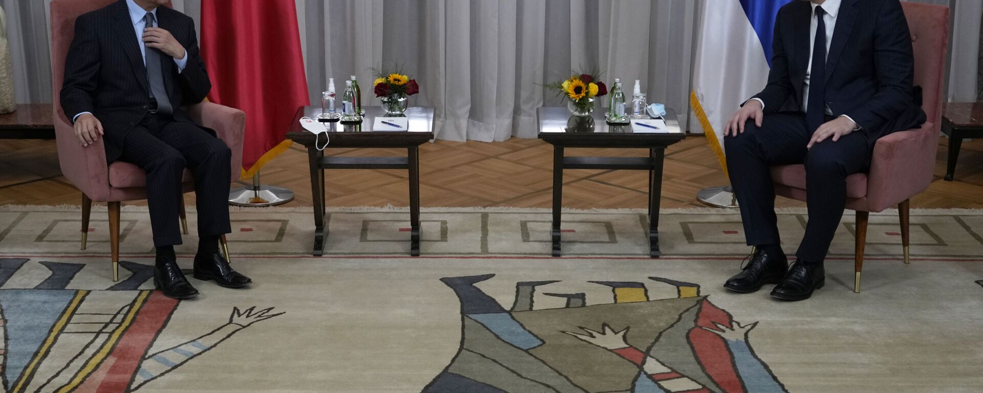 塞尔维亚总统亚历山大·武契奇与中国外交部长王毅会谈 - 俄罗斯卫星通讯社, 1920, 14.02.2026