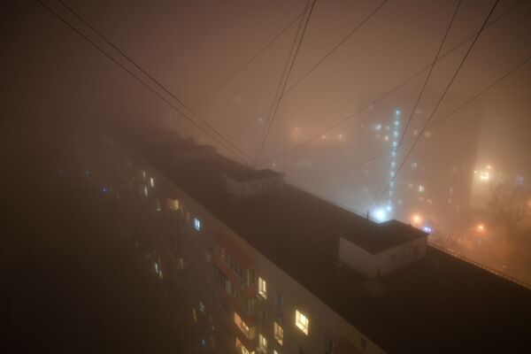  大霧籠罩下的莫斯科市住宅。 - 俄羅斯衛星通訊社