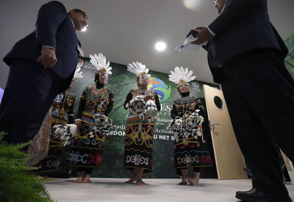 格拉斯哥世界气候变化大会（COP26）举办印度尼西亚传统舞蹈表演。 - 俄罗斯卫星通讯社