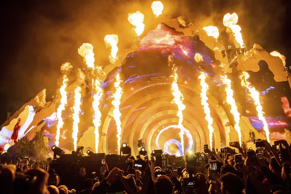 美國德克薩斯州天文世界（Astroworld Festival）音樂節。 - 俄羅斯衛星通訊社