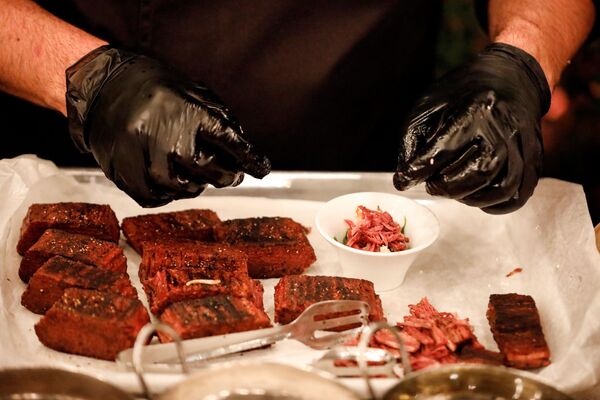 特拉维夫一餐厅厨师长使用3D打印替代肉制作菜肴。 - 俄罗斯卫星通讯社