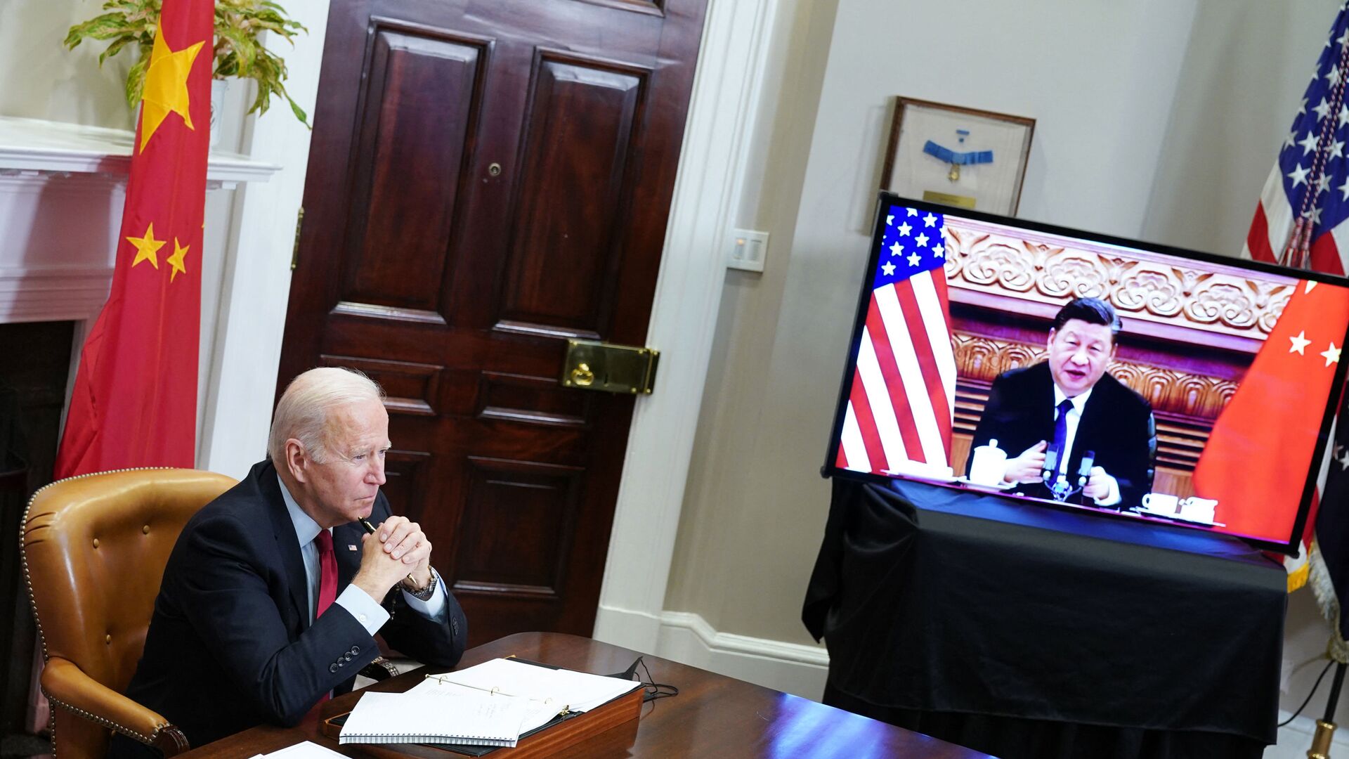 US President Joe Biden meets with China's President Xi Jinping - 俄罗斯卫星通讯社, 1920, 16.11.2021