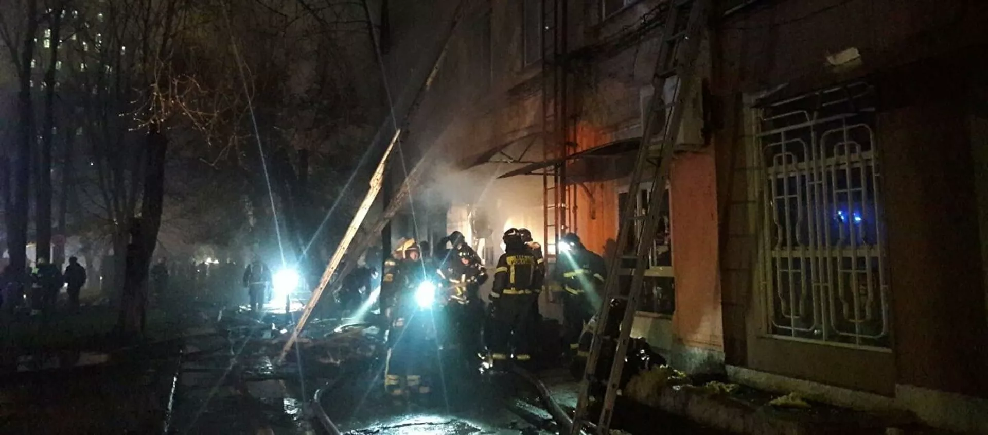 В Москве локализовали пожар в хостеле на Волгоградском проспекте - 俄羅斯衛星通訊社, 1920, 22.11.2021