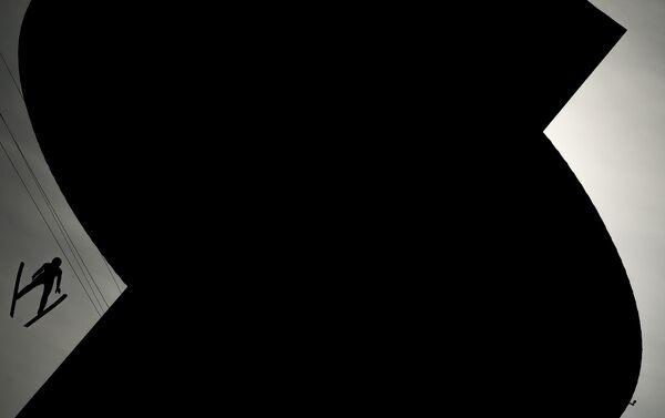 Аарон Костнер (Италия) во время тренировки перед началом соревнований в лыжном двоеборье среди мужчин на XXIII зимних Олимпийских играх. - 俄罗斯卫星通讯社