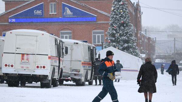 克宮稱，俄總統普京對克麥羅沃州礦井遇難者家屬表示深切慰問，指示盡一切努力幫助傷者 - 俄羅斯衛星通訊社