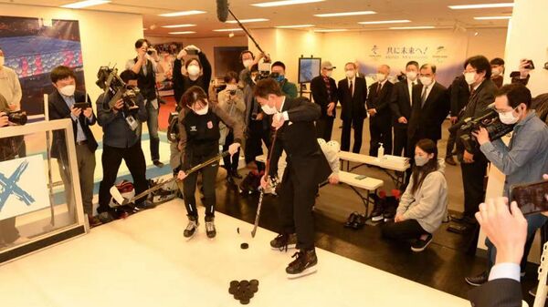 中國駐日本大使館在東京推出北京冬奧會模擬體驗設施 - 俄羅斯衛星通訊社