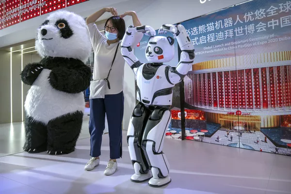 北京,世界機器人大會上的熊貓機器人。 北京,世界機器人大會上的熊貓機器人。 - 俄羅斯衛星通訊社