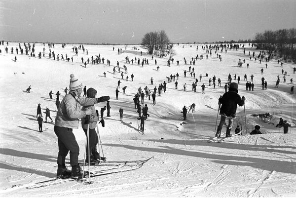  1973年，莫斯科郊外的滑雪场。 - 俄罗斯卫星通讯社