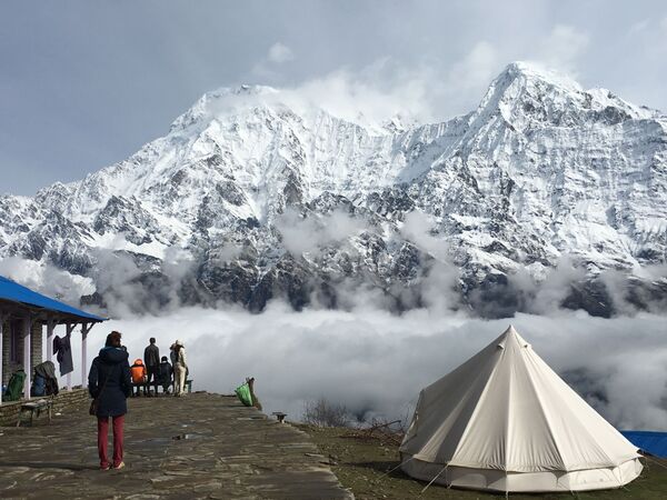 喜馬拉雅山脈的安納普爾納峰南坡。安納普爾納I被認為是最危險的八千米高山——登山者在這裡的死亡率高達32%。  - 俄羅斯衛星通訊社