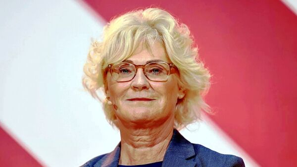 Кристина Ламбрехт - 俄羅斯衛星通訊社