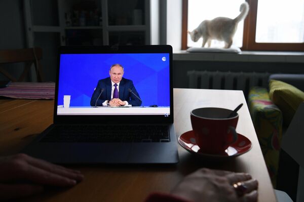 觀看俄羅斯總統普京年度新聞發佈會的轉播 - 俄羅斯衛星通訊社