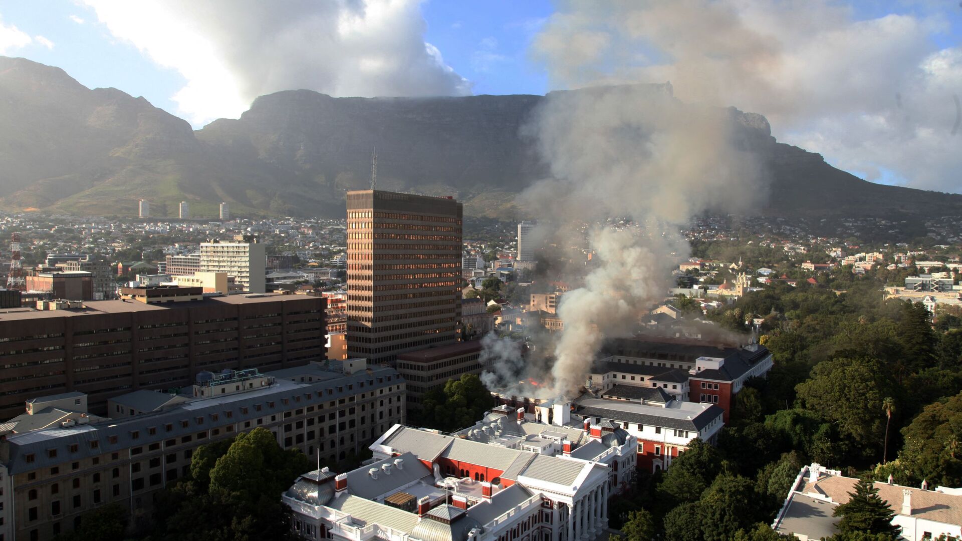 南非当局称议会大厦火灾中无人受伤 - 俄罗斯卫星通讯社, 1920, 02.01.2022