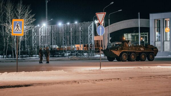 Военная техника на одной из улиц в Нур-Султане - 俄罗斯卫星通讯社