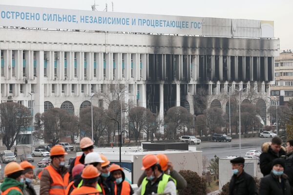阿拉木图，被大火烧毁的阿基马特大楼（地方政府）。 - 俄罗斯卫星通讯社