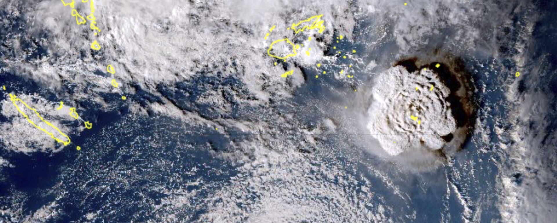 На спутниковом снимке показано извержение подводного вулкана в тихоокеанской стране Тонга, вызвавшее цунами - 俄罗斯卫星通讯社, 1920, 17.01.2022