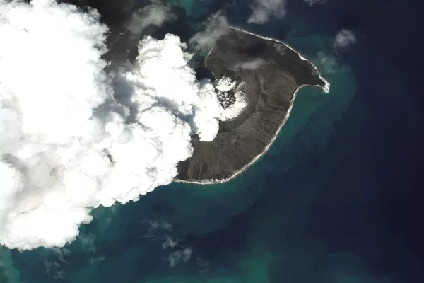 洪加哈帕伊火山噴發前的衛星圖像。 洪加哈帕伊火山噴發前的衛星圖像。 - 俄羅斯衛星通訊社