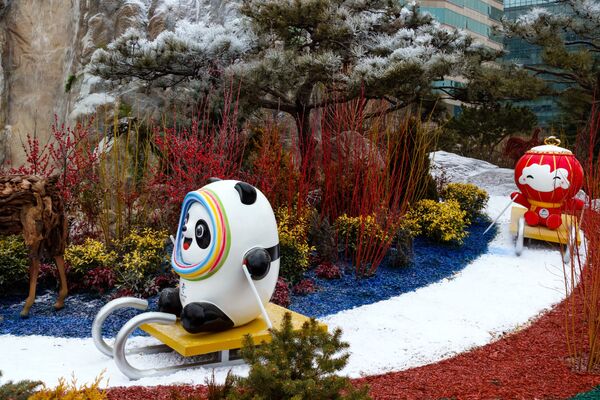 位於北京的冬奧會吉祥物主題花壇 - 俄羅斯衛星通訊社