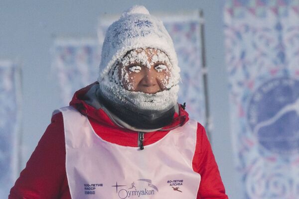 俄罗斯亚库特地区举行世界最冷国际马拉松跑比赛。 - 俄罗斯卫星通讯社