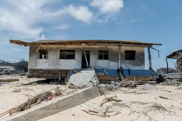 在火山與海嘯災害中損毀的湯加居民建築。 - 俄羅斯衛星通訊社