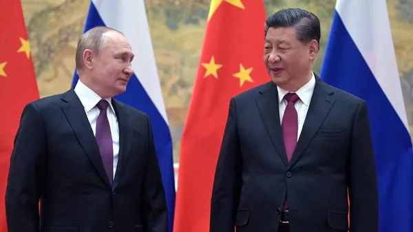 中国驻俄大使：元首外交领航新时代中俄关系更上层楼