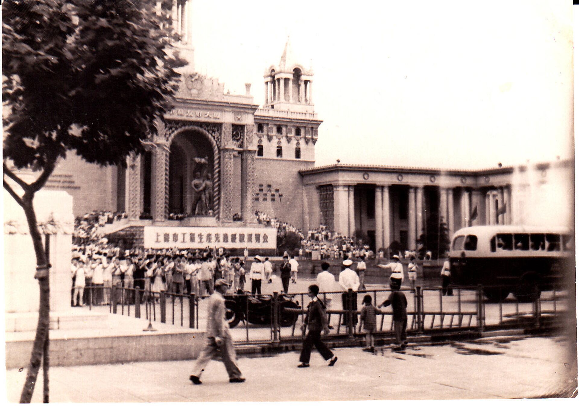 很多文化活動在上海市中蘇友誼宮舉行（照片來自布爾米斯特羅夫私人檔案） - 俄羅斯衛星通訊社, 1920, 05.02.2022