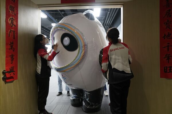 2022年北京冬奥会吉祥物“冰敦敦”。 - 俄罗斯卫星通讯社