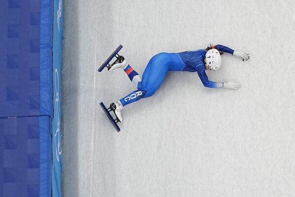 俄罗斯选手索菲娅·普罗斯维尔诺娃在冬奥会短道速滑女子1000米比赛中。 - 俄罗斯卫星通讯社