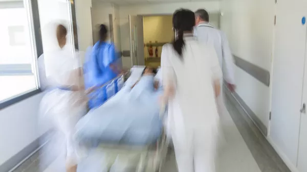 中國醫院將自費為一名來自盧甘斯克人民共和國的觸雷受傷男孩提供康復治療 - 俄羅斯衛星通訊社