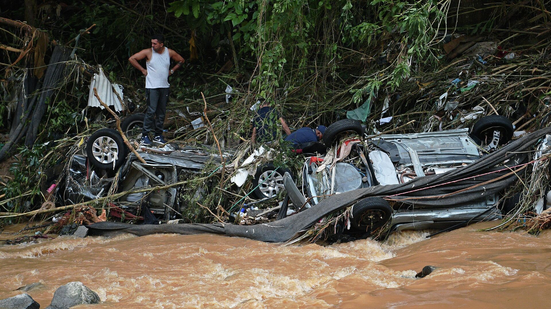 В Бразилии сильные дожди привели к гибели 104 человек - 俄罗斯卫星通讯社, 1920, 17.02.2022