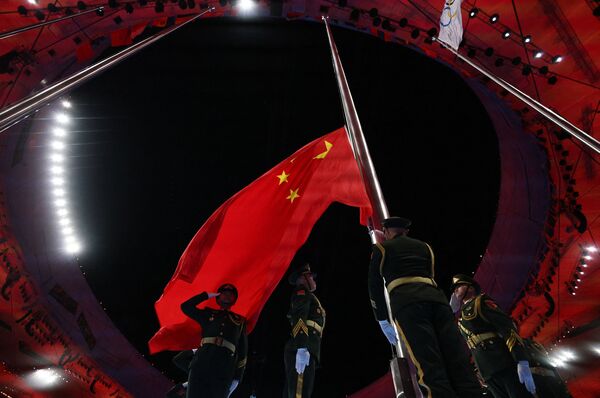 闭幕式上升起中国国旗。 - 俄罗斯卫星通讯社
