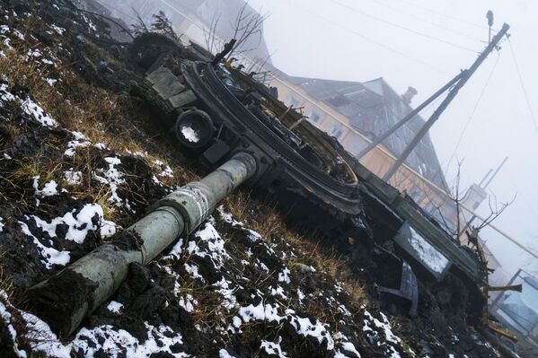 在沃爾諾瓦希鎮被擊毀的烏軍車輛。 - 俄羅斯衛星通訊社