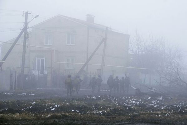 頓涅茨克人民警察部隊在沃爾諾瓦希城區清剿殘敵。 - 俄羅斯衛星通訊社