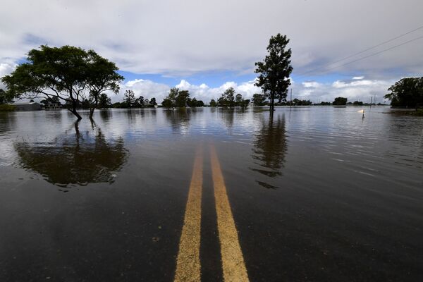 澳大利亞新南威爾士州被淹街道。 - 俄羅斯衛星通訊社