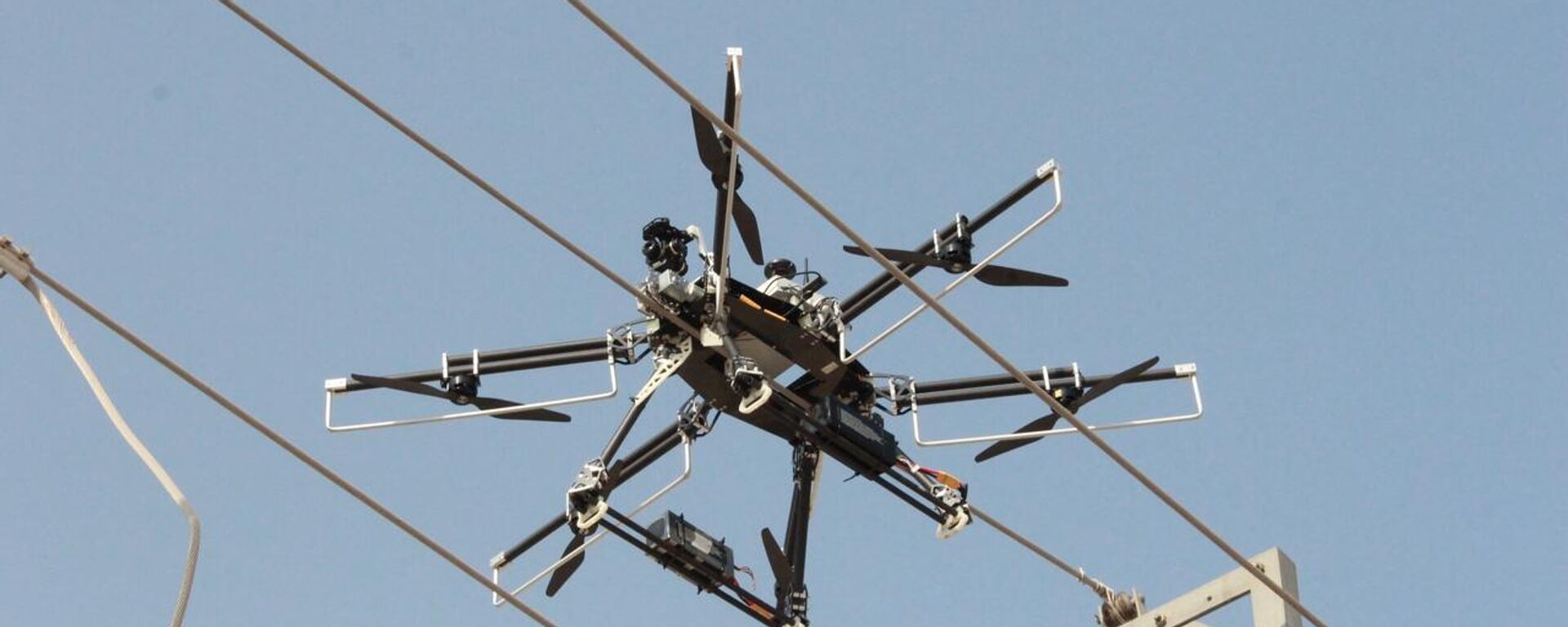 俄开发企业：机器人“Marker”将配备“BAS-80”自杀式无人机 - 俄罗斯卫星通讯社, 1920, 18.04.2023