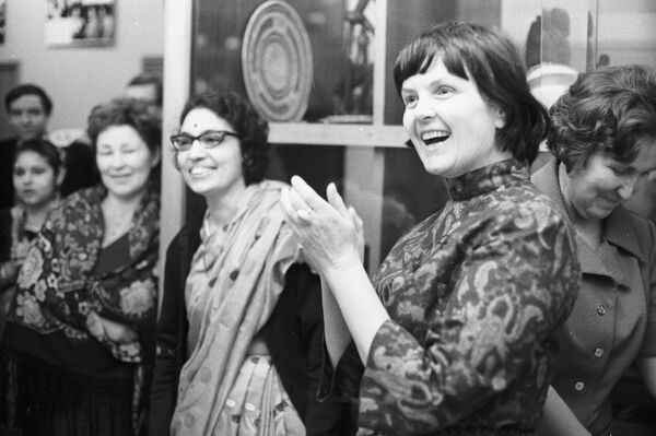 苏联妇女委员会为纪念国际妇女节召开苏联印度会谈。 - 俄罗斯卫星通讯社