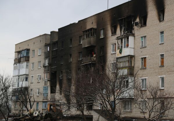 遭乌军炮火损毁的顿斯科耶镇居民房。 - 俄罗斯卫星通讯社