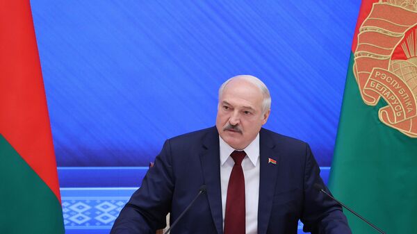 Президент Белоруссии Александр Лукашенко во время встречи с журналистами - 俄羅斯衛星通訊社