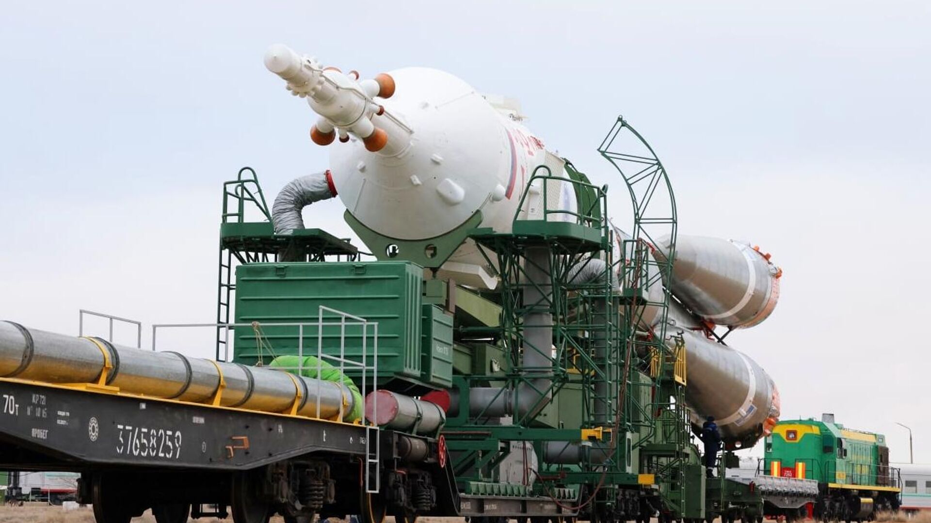 搭载“联盟MS-21”号载人飞船的运载火箭已安装在发射台上 - 俄罗斯卫星通讯社, 1920, 15.03.2022